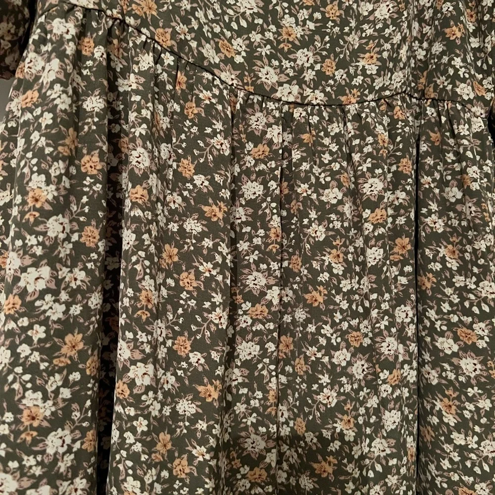 Carly Jean Los Angeles Olive Floral Midi Dress - Picture 3 of 4